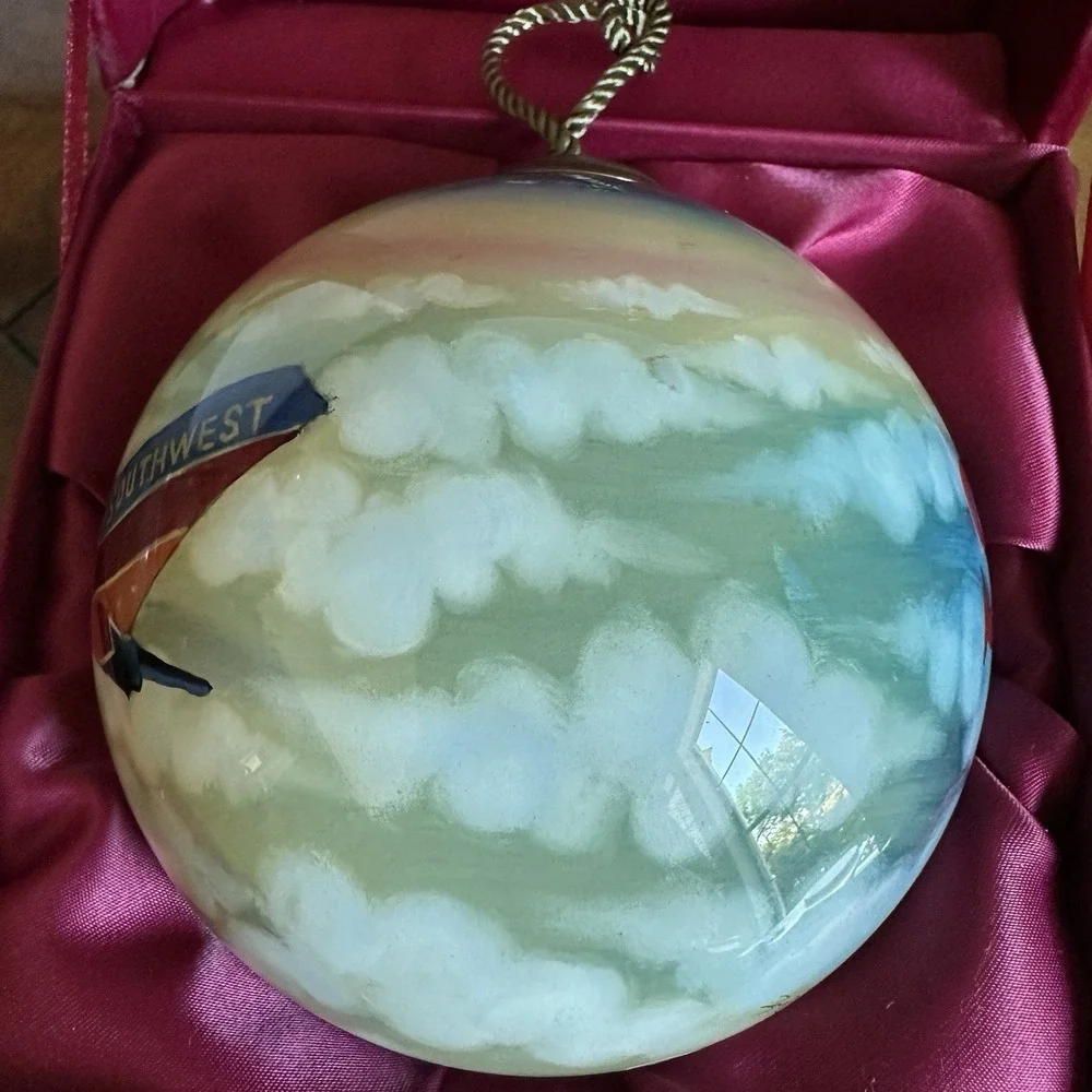 Ne'Qwa Hand-Painted Southwest Airlines Art Christmas Ornament 4.5 Inch Box Rare